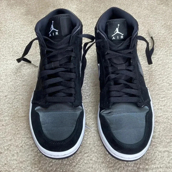EUC Jordan 3 Retro - Picture 1 of 9